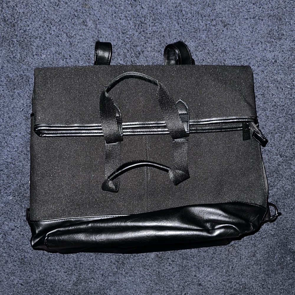 Beis Backpack - image 4